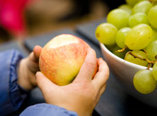 Gesunde Ernährung für Kinder, z.B. frisches Obst